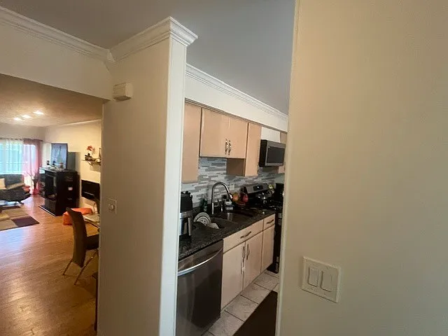 2 bed, 1238 sqft, $2,300 — Photo 4