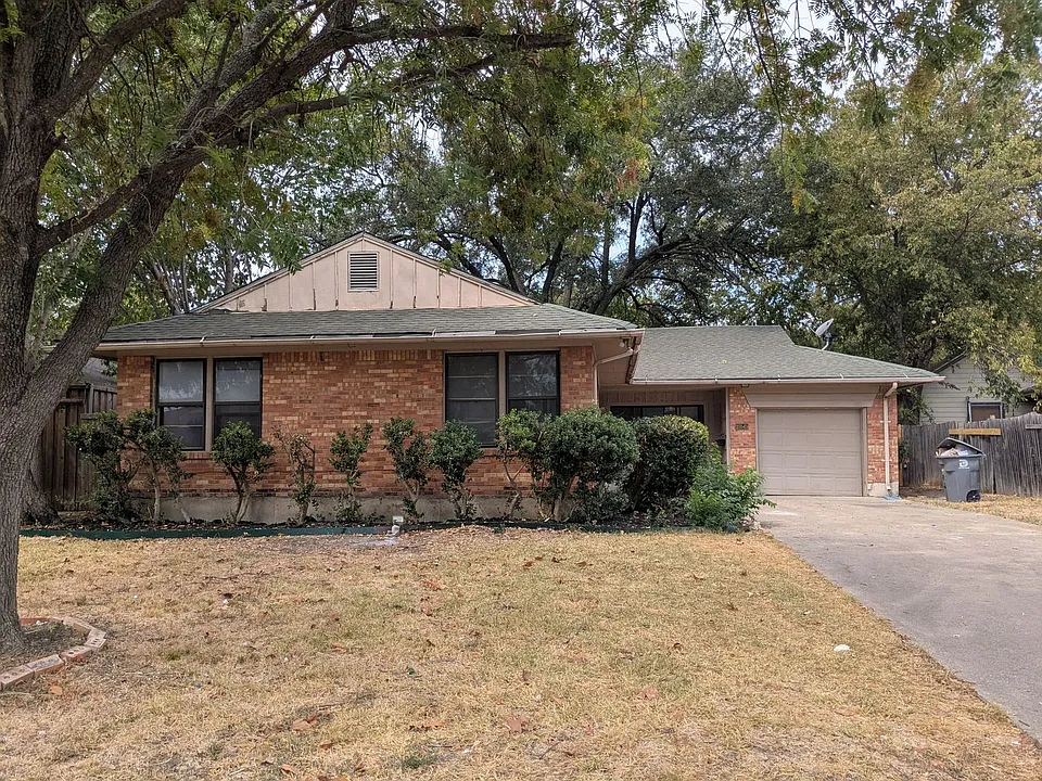10545 Channel Dr