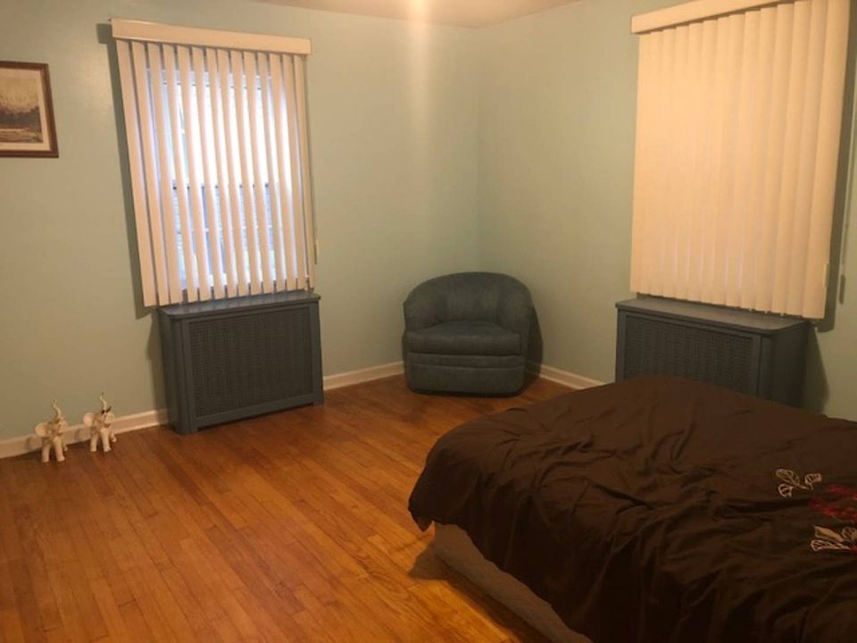 1st image of 114 Townsend Ave