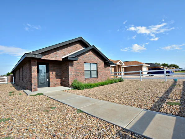 1319 Cameo St, Clovis, NM 88101