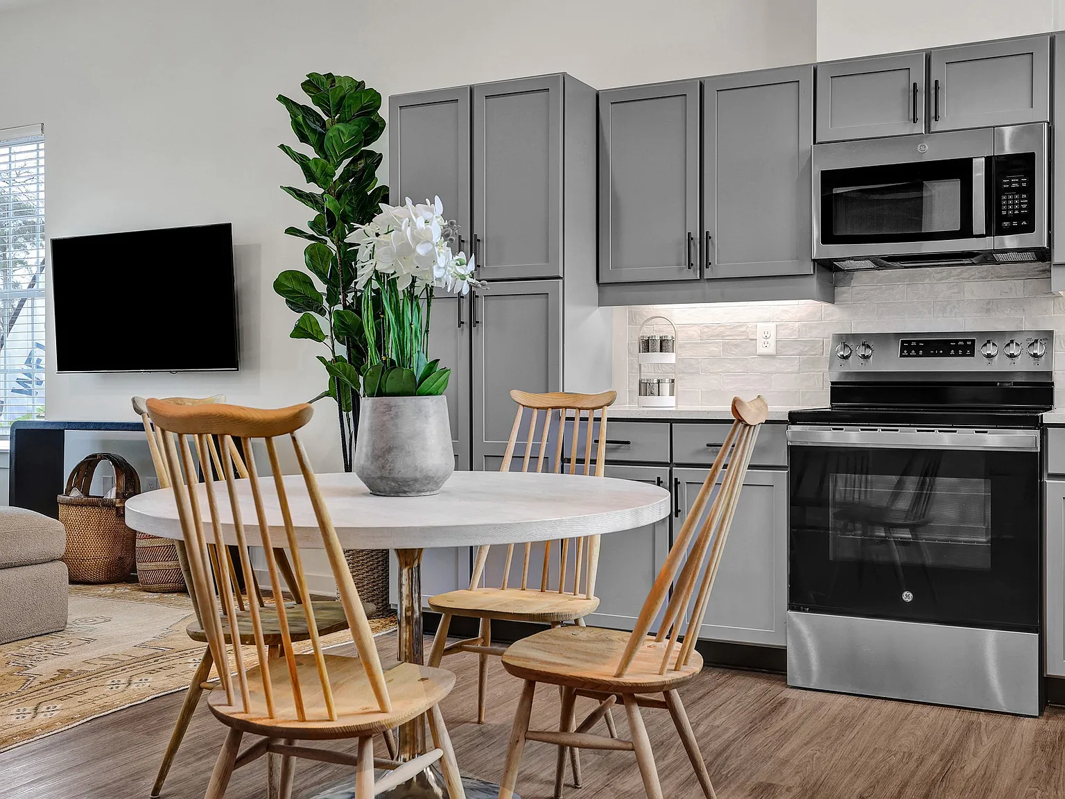 West Row Lofts & Townhomes — Photo 4
