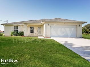 532 Kismet Pkwy W, Cape Coral, FL 33993