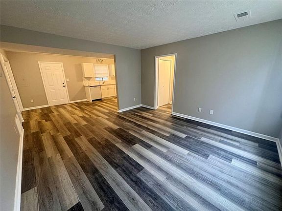 2nd image of 6682 Chupp Rd