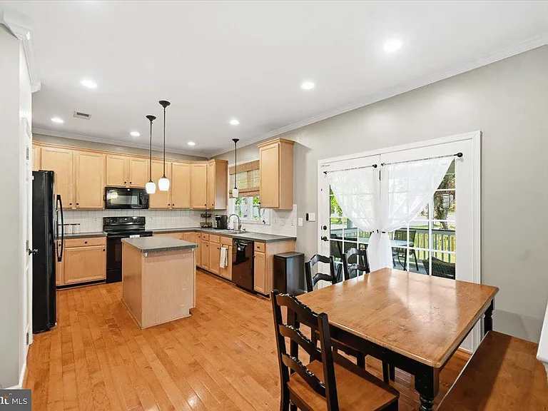 42631 Harris St — Photo 13