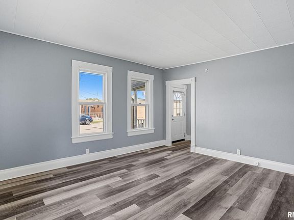 3rd image of 1416 17th Ave
