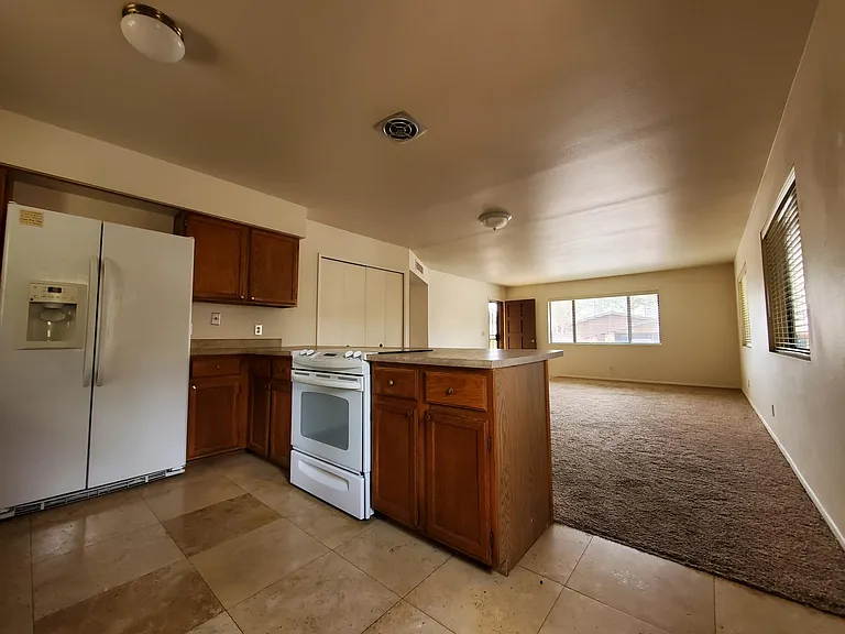 370 Fairway Oaks Dr #A — Photo 23