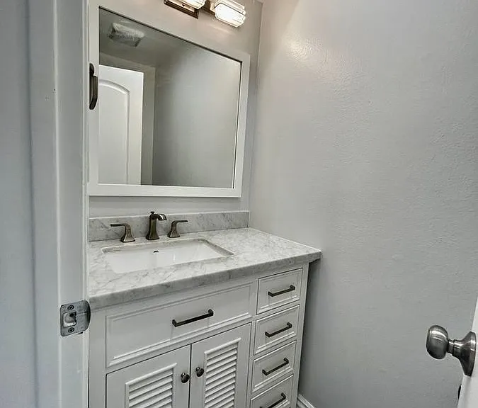888 Victor Ave #16 — Photo 16