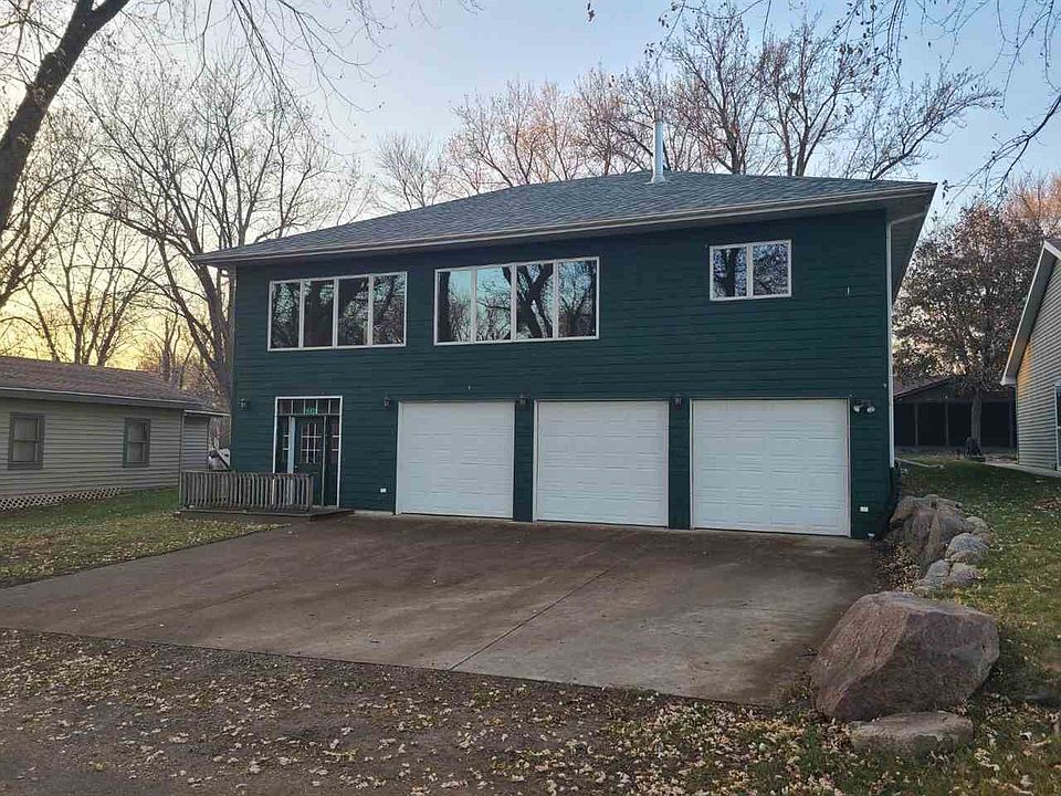 1st image of 15423 Lakeview Dr