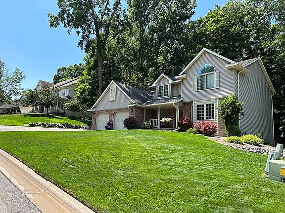 3rd image of 2510 Wildwood Dr