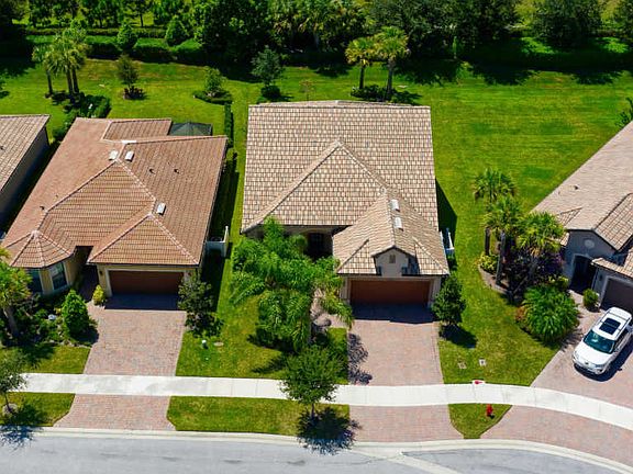 3rd image of 5365 Antigua Cir