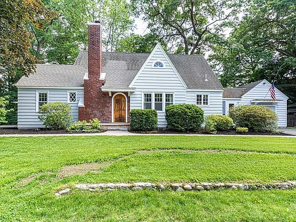 3rd image of 125 Mystic Ave