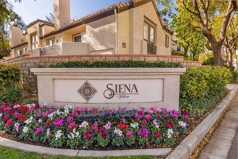 24157 Del Monte Dr #411