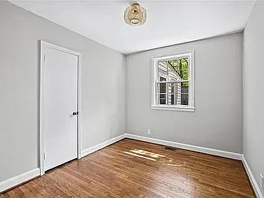 1409 Chelsea St — Photo 19