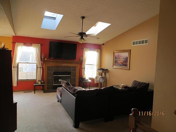 4th image of 2196 Brookbank Dr