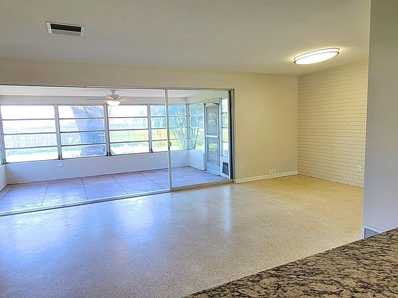 2nd image of 1512 Picardy Cir