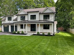 16 Wethersfield St, Rowley, MA 01969