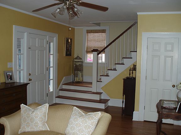 3rd image of 1295 Avondale Ave