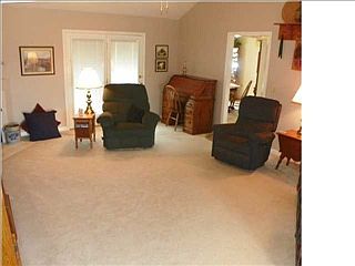 5th image of 619 Lancelot Dr