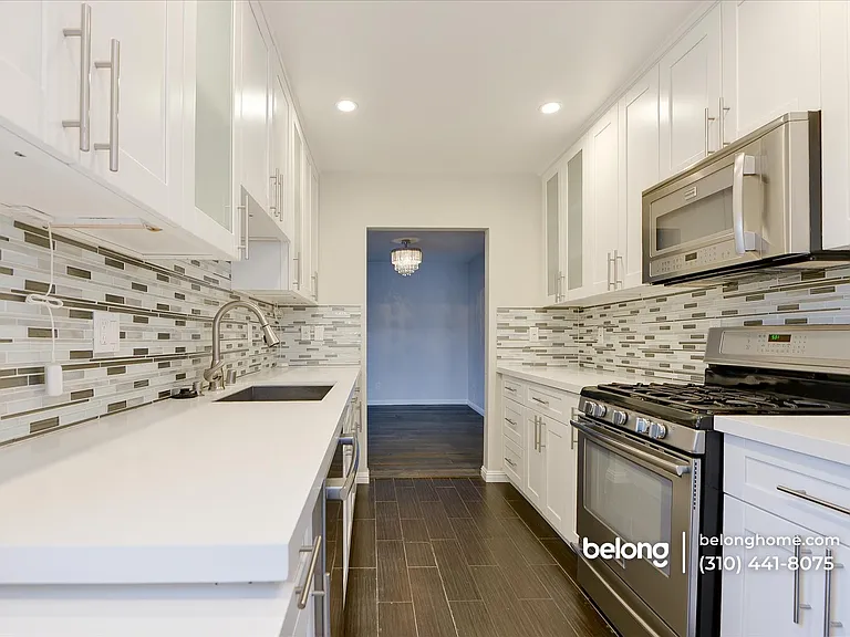 2223 S Bentley Ave #104 — Photo 11