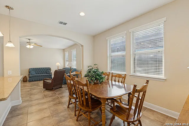 3 bed, 2.0 bath, 1535 sqft, $2,100 — Photo 3