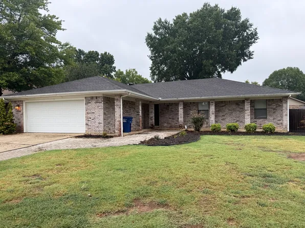 2 S Hampton Cv, Conway, AR 72034