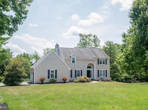 503 Pickering Cir, Chester Springs, PA 19425