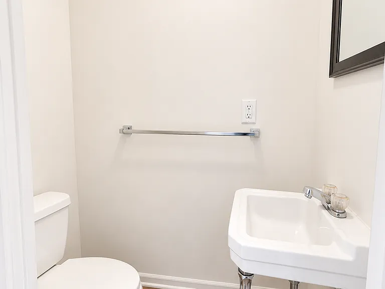 Welcome to Hickory Hills Apartments — Photo 7