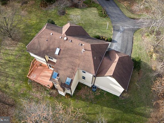 5th image of 8661 Chase Glen Cir