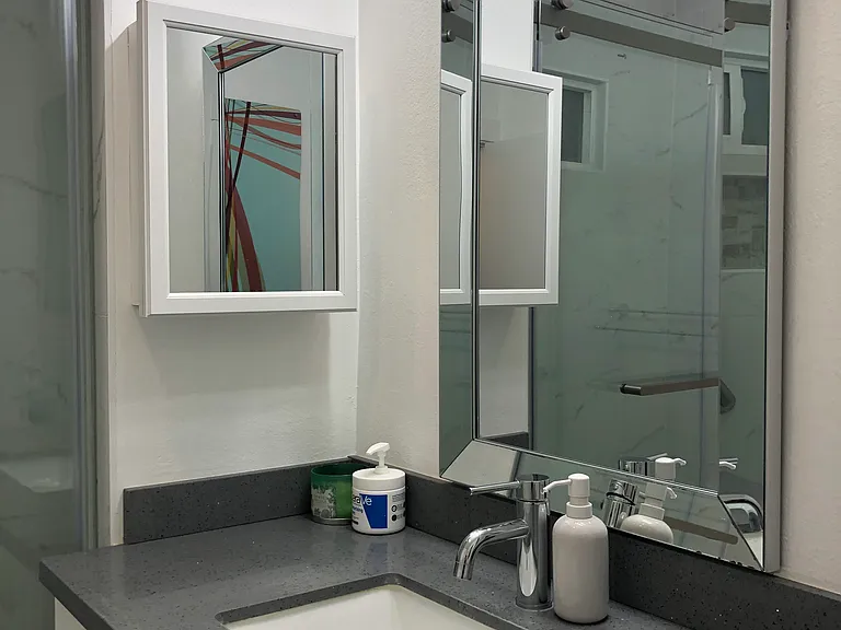 Bathroom - Mirrors & Counter