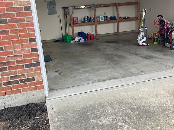 4th image of 1616 Brook Park Dr