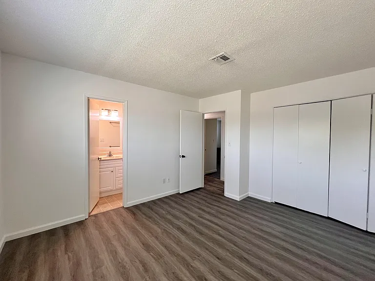 7312 Volta Ct — Photo 17