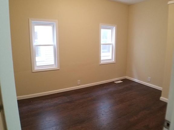 5th image of 457 14th Ave #1