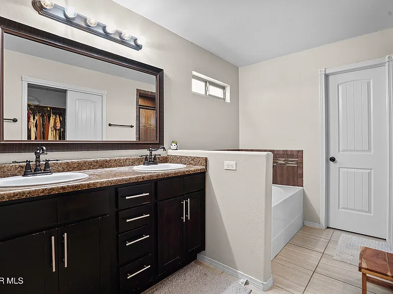 14733 David Latin Ave — Photo 27