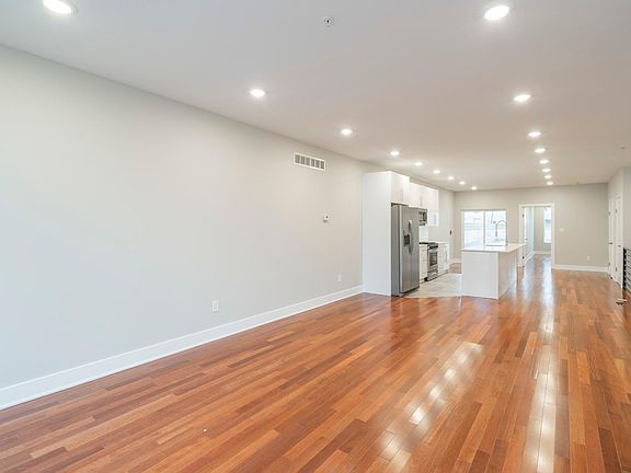 3rd image of 1521 N 6th St #1