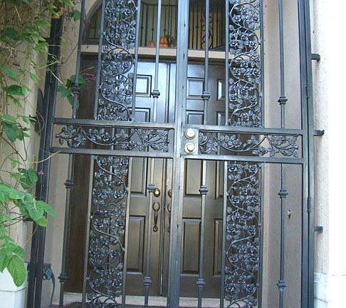 Entry to Courtyard