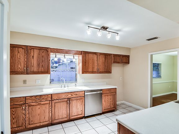 2nd image of 801 Longhaven Dr