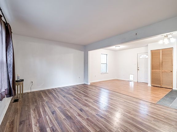 5th image of 632 Ottawa Dr