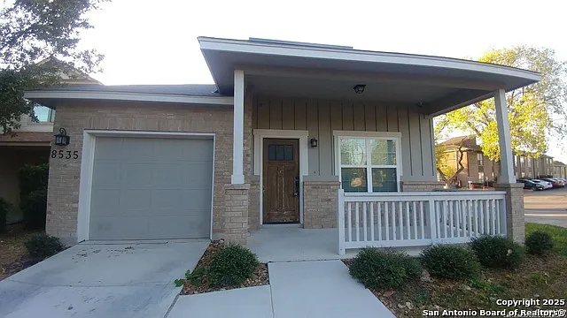 2 bed, 2.5 bath, 1232 sqft, $1,595 — Photo 1