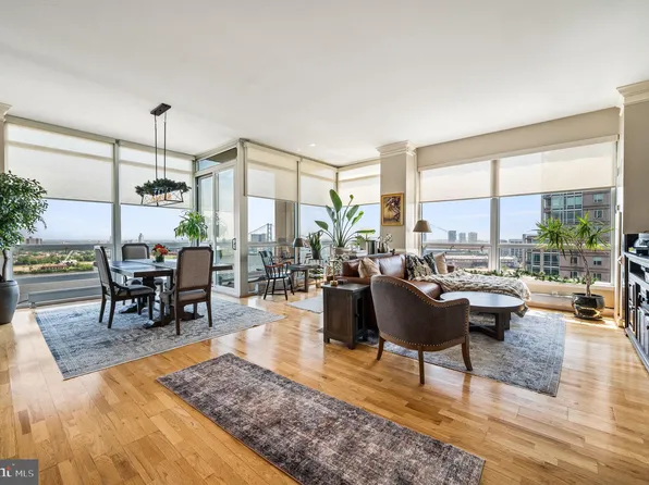 901 N Penn St Unit R1902, Philadelphia, PA 19123