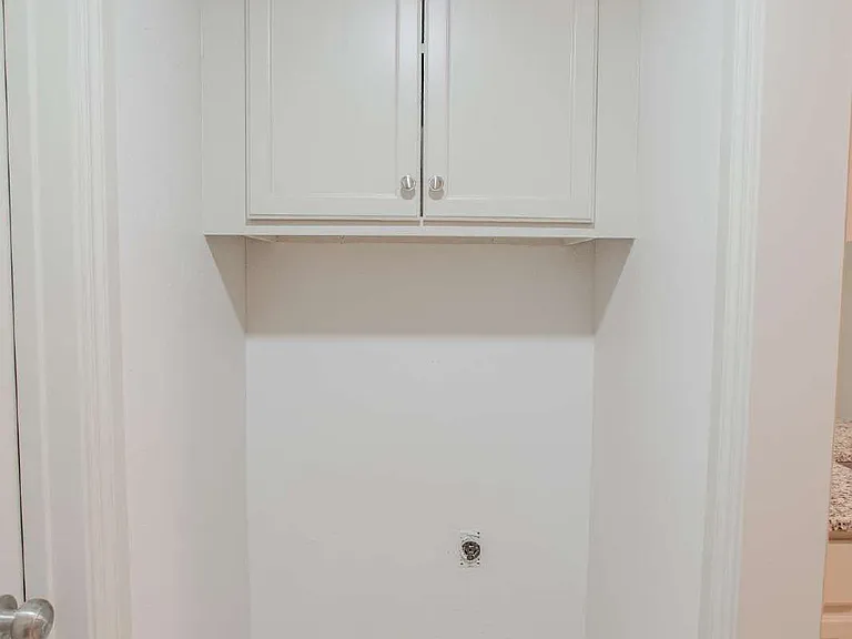 8604 S Brookline Ave — Photo 13