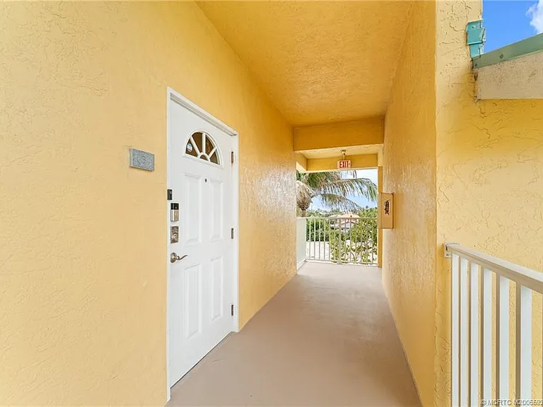 1550 S Ocean Drive Ln #A3-unit A3 — Photo 3