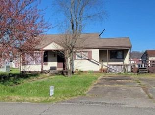 316 1st Ave, Worthington, KY 41183