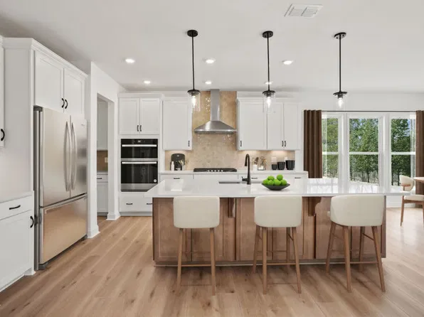 7689 Pedigree Cir, Lancaster, SC 29720