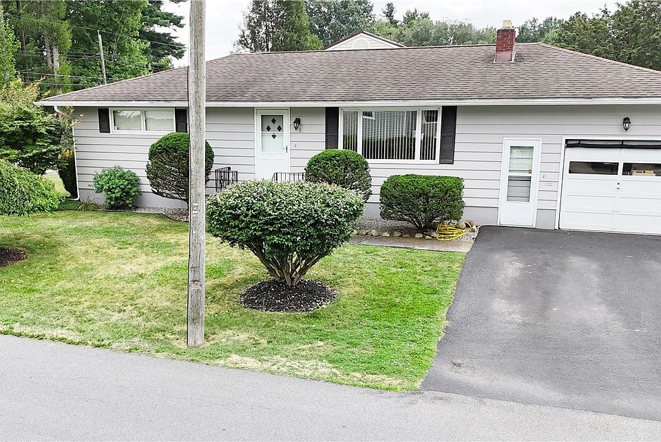 1st image of 415 Cypress St