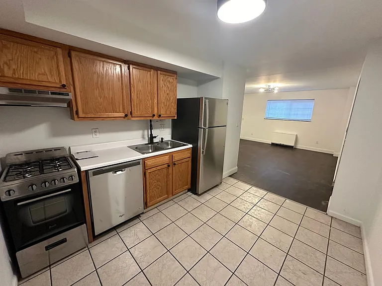 Chittenden Ave 34 UL — Photo 3