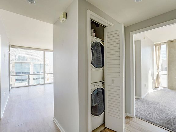 2nd image of 321 10th Ave Unit 1507