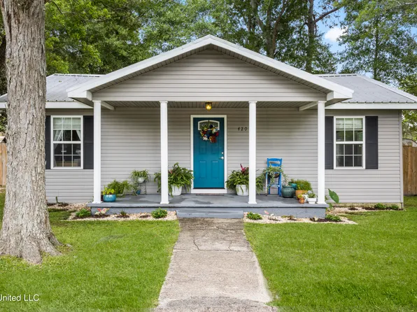 420 S Haugh Ave, Picayune, MS 39466