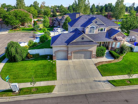 2nd image of 2916 W Table Rock Dr