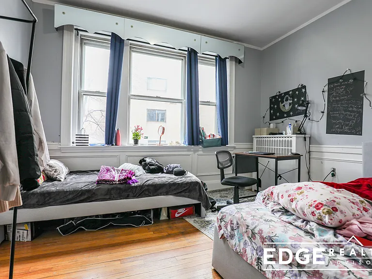 129 Chiswick Rd #10 — Photo 4
