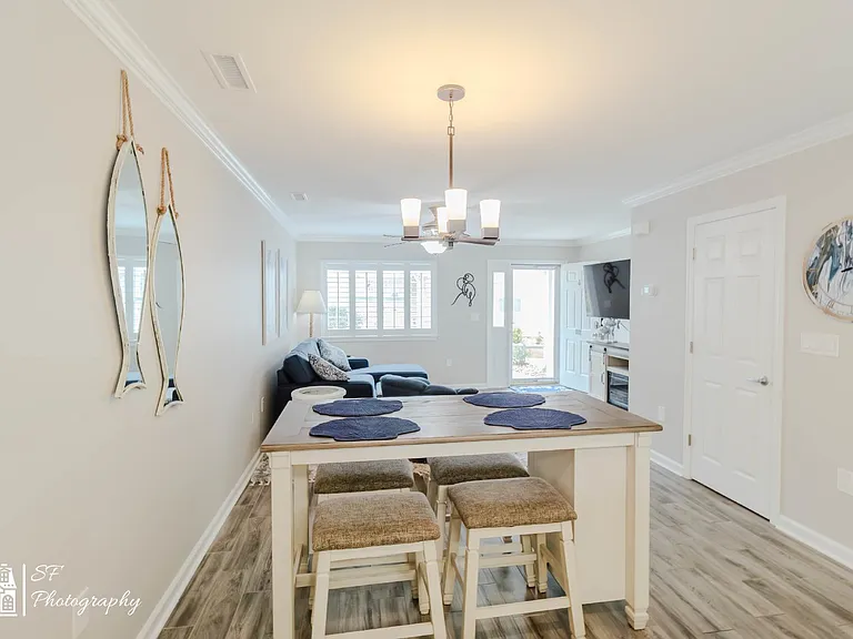 612 3rd Ave S #10D — Photo 4